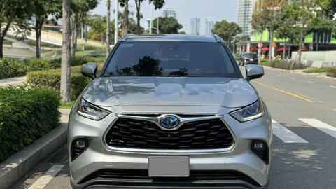 Toyota Highlander đi 3 năm chào giá đắt hơn BMW X5 mới, người bán chia sẻ: Full option không thiếu nút gì