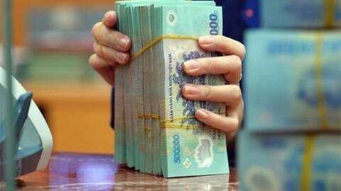 Lãi suất liên ngân hàng tăng lên mức cao nhất gần 1 năm