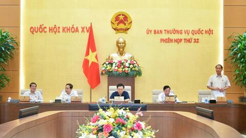 Cử tri lo lắng về tội phạm lừa đảo, giá vàng tăng cao