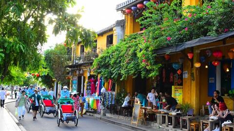 Chờ đợi gì từ mỏ vàng du lịch?