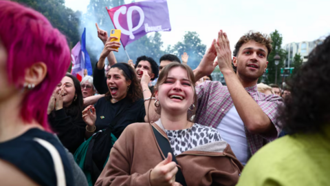 Đòn giáng mạnh vào Tổng thống Macron