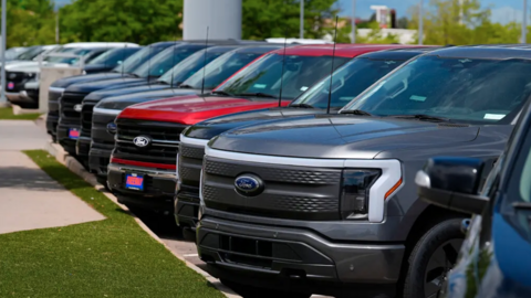 Xe điện trở thành nỗi ám ảnh của Ford: Cứ bán là lỗ, nguy cơ sắp ‘bỏ biển’ 1,9 tỷ USD, kế hoạch ra mắt dòng bán tải mới bị lùi 18 tháng