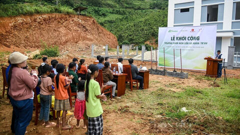 Tập đoàn Vingroup đưa 250 tỷ đồng hỗ trợ đến người dân bị thiệt hại do bão lũ như thế nào?