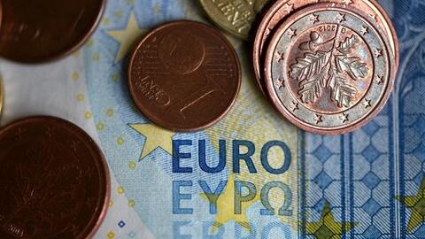 "Bóng ma" lạm phát thấp trở lại Eurozone, ECB có thể phải xem xét giảm lãi suất