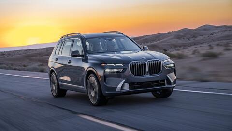 Cơ hội du lịch châu Âu khi mua xe BMW trong năm mới Ất Tỵ