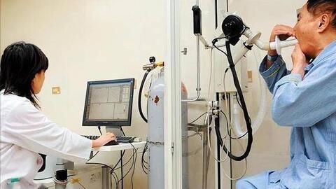 4 thói quen "phá phổi" nguy hiểm hơn cả hút thuốc, nhiều người Việt làm mỗi ngày vì tưởng không hề gì