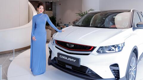 Chi Pu lần đầu tiên lái xe Geely: "Đây chính là một chiếc xe mình muốn có ngay lập tức!"