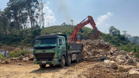 Đã bị thu hồi đất, mỏ khoáng sản vẫn ngang nhiên hoạt động