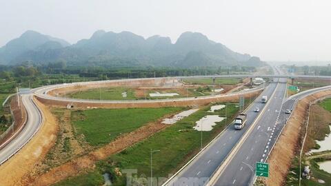 Sắp thu phí 5 tuyến cao tốc do nhà nước đầu tư