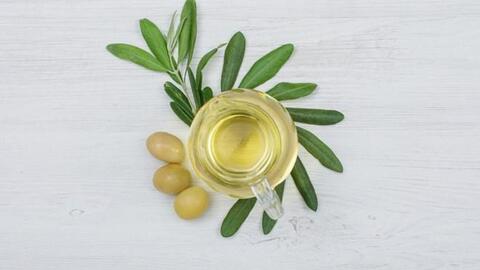 Điều gì xảy ra khi uống một ngụm dầu oliu mỗi ngày