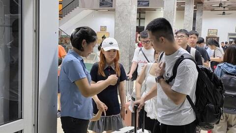 Bán vé tàu giả có thể bị phạt tới 30 triệu đồng