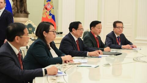 Thủ tướng Phạm Minh Chính hội kiến Tổng thống Liên bang Nga Vladimir Putin