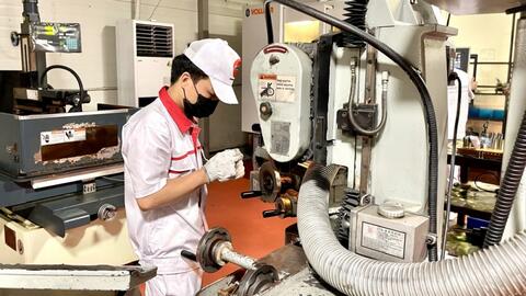 Phát triển công nghiệp hỗ trợ gắn với hạ tầng khu công nghiệp chuyên sâu