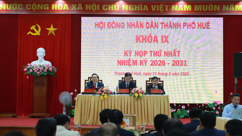 Ông Nguyễn Khắc Toàn tiếp tục được bầu Chủ tịch UBND thành phố Huế