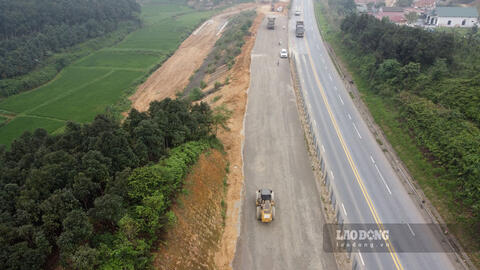 Nhịp thi công không nghỉ trên công trường cao tốc Nội Bài - Lào Cai