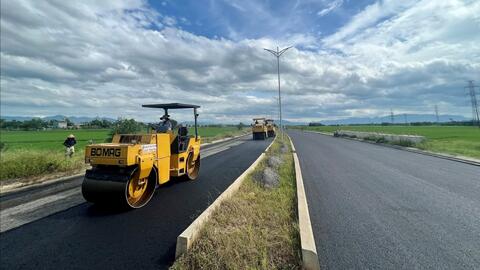 Tạo động lực tăng trưởng từ thể chế, doanh nghiệp và đầu tư công