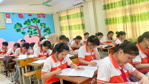 Học sinh ‘đổi nhịp’ ôn tập thi vào lớp 10 sau sáp nhập tỉnh