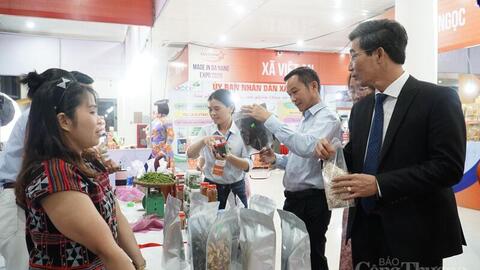 Nông sản miền núi Đà Nẵng hút khách tại ngày hội “Made in Da Nang”