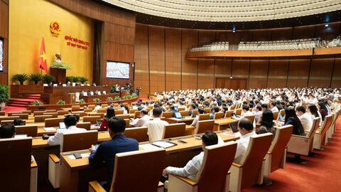 Đại biểu đề xuất nâng lương cơ sở lên 2,65-2,7 triệu đồng/tháng