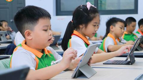 Trường học chuyển mình trong kỷ nguyên số