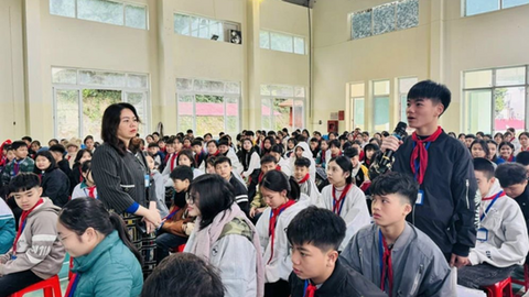 Xây dựng trường học không khói thuốc: Công nghệ số là cầu nối