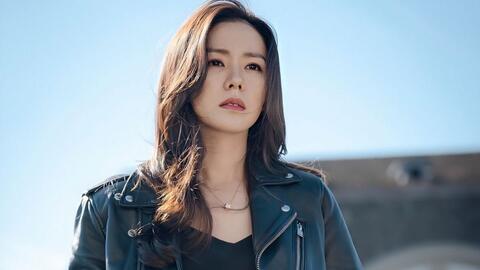 Son Ye Jin hé lộ cuộc sống đời thường gây 'bão' mạng