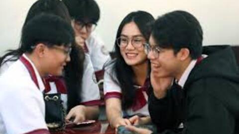 Giáo dục lịch sử trong kỷ nguyên số: Không lạc lối trong 'ma trận' thông tin