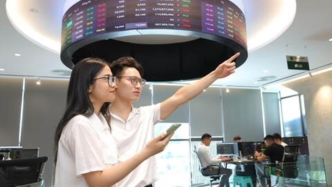 Dòng tiền đang tìm đến nhóm cổ phiếu nào sau họ Vin?