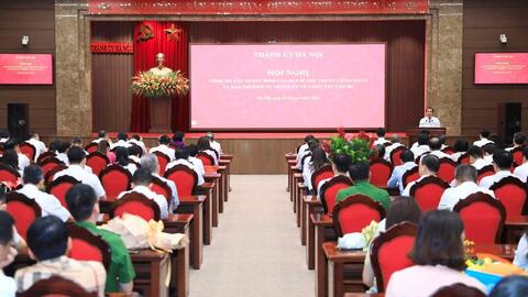 Hà Nội công bố quyết định nhân sự tại nhiều cơ quan, địa phương