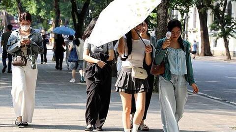 Dự báo thời tiết ngày 12/6: Bắc Bộ nắng nóng, Nam Bộ mưa dông về chiều tối