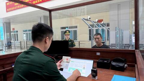 Số hóa cửa khẩu, tăng tốc lưu thông hàng hóa qua biên giới