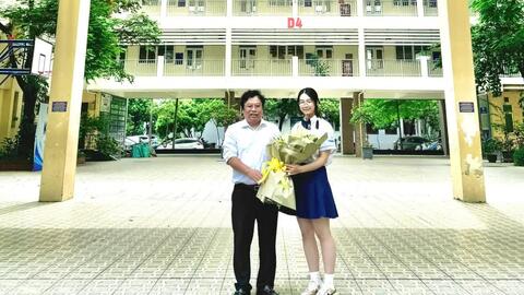 Hành trình chinh phục tri thức 'đi đến tận cùng bản chất' của nữ Thủ khoa