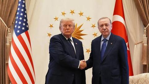 Hội nghị thượng đỉnh NATO khai mạc với những lời đe dọa từ ông Trump