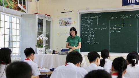 Thời gian làm giáo viên THCS có được tính để thăng hạng ở cấp THPT?