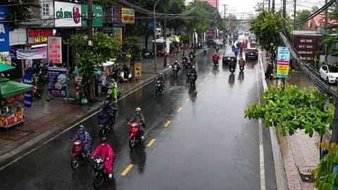 Bão số 3 kết hợp dải hội tụ, TPHCM có mưa dông diện rộng từ sáng sớm