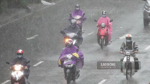 Cảnh báo 9 tỉnh có mưa to, nguy cơ thời tiết xấu trong 6 giờ tới