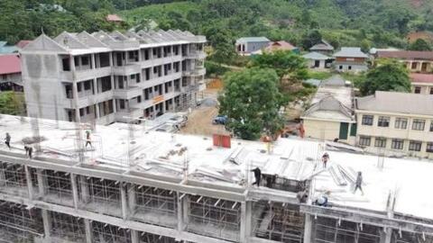 Thanh Hóa hỗ trợ đồng phục, học phẩm cho học sinh nội trú xã biên giới