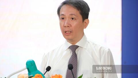Thứ trưởng Bộ GDĐT: Cần giảm áp lực hành chính cho giáo viên, thi cử cho học sinh
