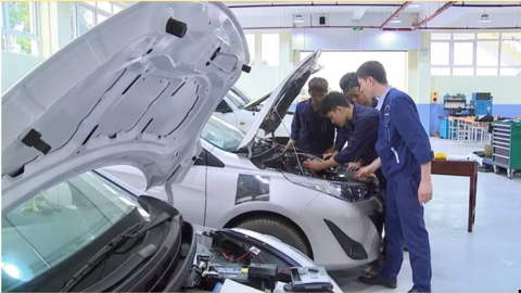 Giáo dục nghề nghiệp gắn với hỗ trợ việc làm bền vững ở Phú Thọ