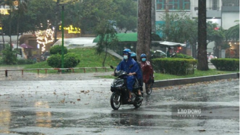 Dự báo khu vực mưa dông chiều và tối nay, có nơi mưa to trên 80mm