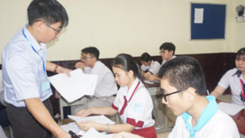 TPHCM giảm thi cử, hồ sơ, sổ sách trong trường học