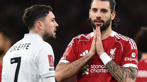 Dominik Szoboszlai càng đa năng, Liverpool càng đau đầu