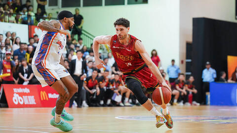 Hanoi Buffaloes ngược dòng đánh bại Saigon Heat, níu hi vọng bảo vệ ngôi vô địch VBA