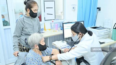 Y tế cơ sở Vĩnh Long trước áp lực chăm sóc người cao tuổi