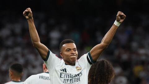 Mbappe ghi bàn thắng thứ 100, Real Madrid hạ Barcelona trên sân khách