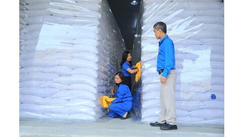 Khẩn trương xuất cấp hơn 49.000 tấn gạo hỗ trợ học viên, học sinh