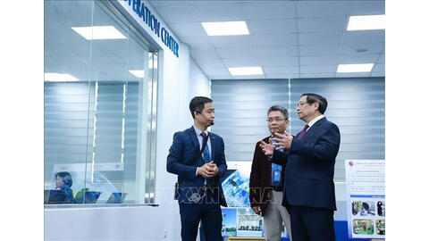 Thủ tướng dự Lễ khánh thành công trình Trung tâm vũ trụ Việt Nam