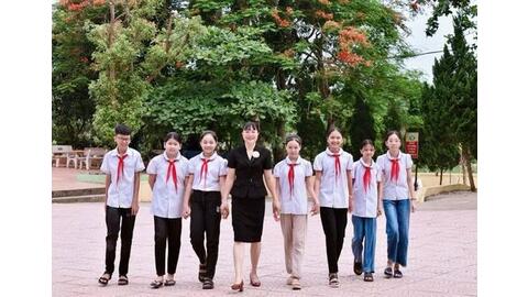 Lần đầu tiên quy định về nhà giáo hợp đồng toàn thời gian sau khi nghỉ hưu