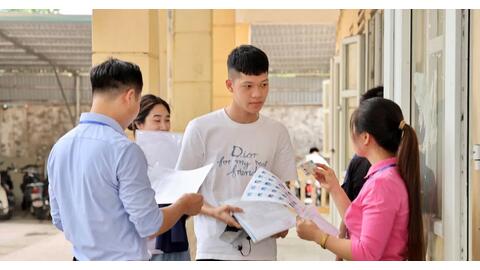 Nóng trong tuần: Hội nghị Giám đốc Sở GD&ĐT; tiếp tục hoàn thiện kỳ thi chuẩn hóa quốc gia