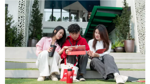 Ứng dụng công nghệ trong giáo dục: Các trường đại học cần quản trị AI như thế nào?
